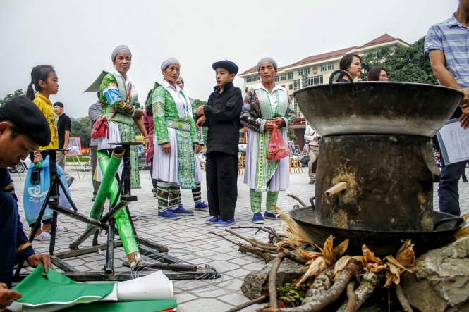 Những[-]hình[-]ảnh[-]đẹp[-]về[-]ngày[-]hội[-]của[-]dân[-]tộc[-]Mông